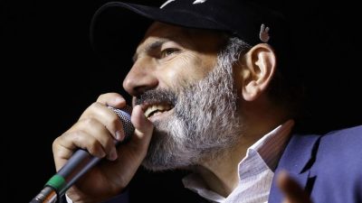 Armeniens Oppositionsführer warnt Abgeordnete vor „politischem Tsunami“