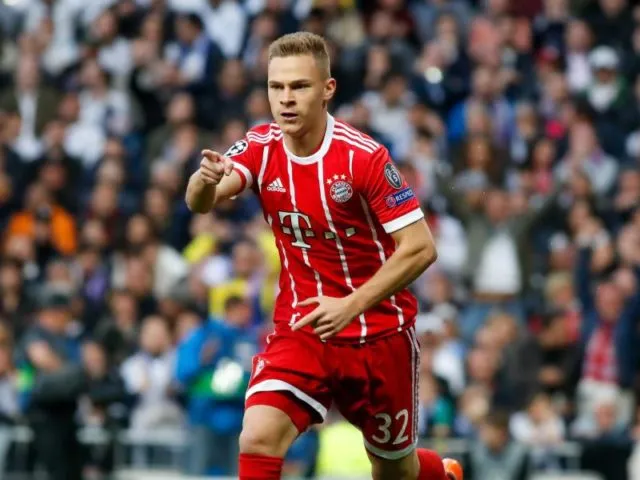 Münchens Joshua Kimmich bejubelt sein Tor zur 1:0-Führung gegen Real Madrid. Foto:&nbsp;Oscar J. Barroso/gtres/dpa