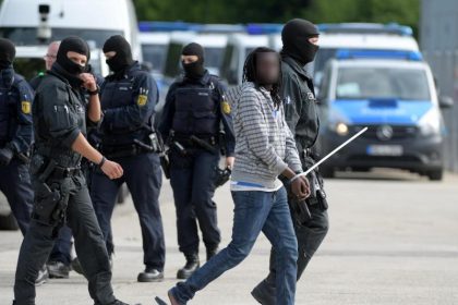 CDU-Innenpolitiker will Maßnahmen gegen „Anti-Abschiebe-Industrie“