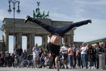 „Fridays for Future“ sagt Auftritt von Chefket ab – Rapper wirft Umweltaktivisten Rassimus vor
