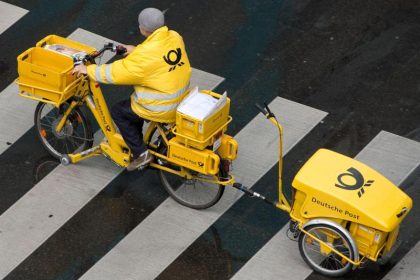Deutsche Post macht Arbeitsverträge von Krankentagen abhängig