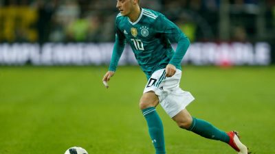 Özil sieht WM-Teilnahme trotz Verletzung nicht gefährdet