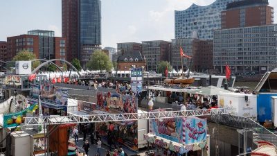 Der 829. Hafengeburtstag in Hamburg hat begonnen