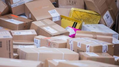 Bundesnetzagentur nimmt Paket- und Postmarkt unter die Lupe