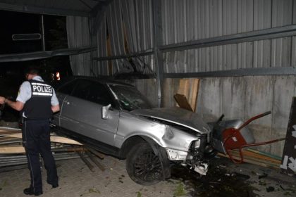 Illegales Autorennen in Mannheim endet mit drei Verletzten
