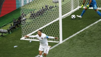 Gruppe B: Ronaldo köpft Portugal auf Achtelfinalkurs – Marokko ausgeschieden