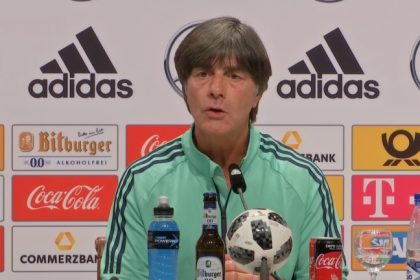 Löw setzt bei WM auf Leistung von Özil und Gündogan – DFB-Chef Grindel sieht Grund in der Debatte in der Flüchtlingskrise