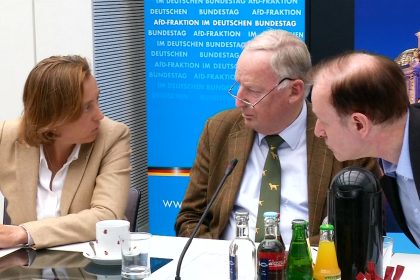 AfD-Pressekonferenz – Gauland: “Wer wollte 2015 den nationalen Alleingang?”