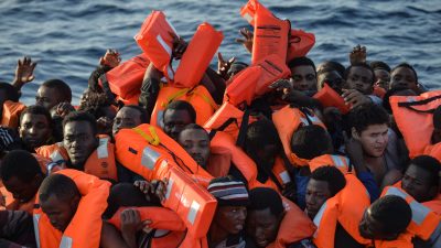Italien will zwei Schiffe deutscher „Flüchtlingshelfer“ beschlagnahmen – sie fahren illegal unter niederländischer Flagge