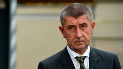 Tschechiens Regierungschef fordert Härte gegen Flüchtlinge