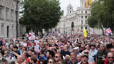 London: 20.000 Menschen fordern die Freilassung von Islam-Kritiker Tommy Robinson + LIVESTREAM