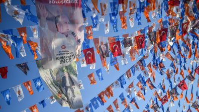 Wahlkampf in der Türkei geht mit Großkundgebungen zu Ende