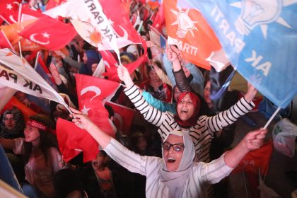 Wahlkommission: Erdogan hat Präsidentenwahl gewonnen – ein „Fest der Demokratie“