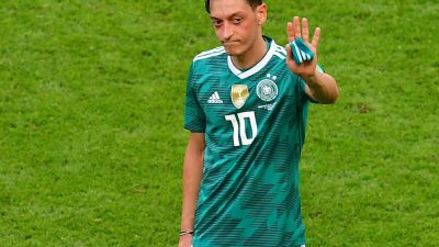 Mesut Özil twittert erstmals über deutsche WM-Blamage: „Say No To Racism“ und „Es schmerzt so sehr“