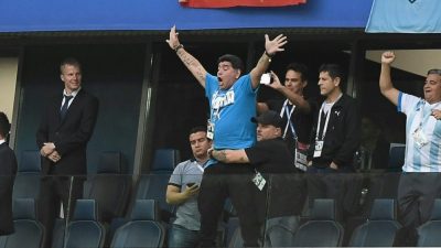 Maradona braucht ärztliche Hilfe nach Argentiniens Sieg
