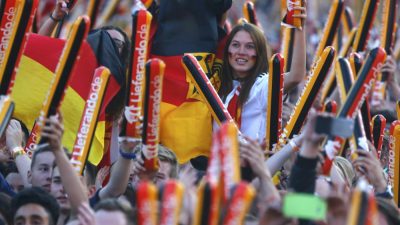 Frust auf der Fanmeile in Berlin – Löw-Team verliert vor 78.000 Zuschauern in Moskau völlig verdient mit 1:0
