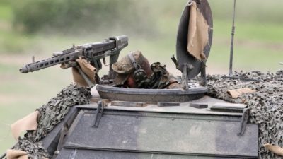 Vertragsunterlagen: Bundeswehr hat Panzer-Unterlagen verschlampt