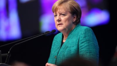 Merkel reist nach London für Gespräche mit EU-Beitrittskandidaten auf dem Balkan