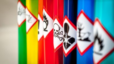 Giftige Stoffe in Wohnung?: „Unbekannte Substanzen“ gefunden – Tunesier in Köln festgenommen