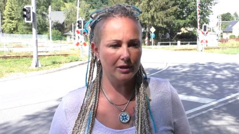 Schwarzenberg: Mutter bricht Schweigen – Tochter (14) sexuell attackiert, verfolgt, geschlagen, mit Messer verletzt