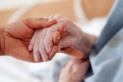 Bedürftige Großstädter können sich Pflege oft nicht leisten