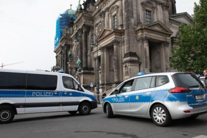 Suche nach vermisstem Streifenwagen der Berliner Polizei beendet