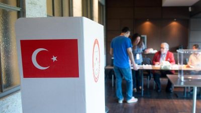 Türken in Deutschland können schon abstimmen