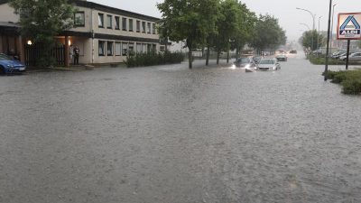 Gewitter und Unwetter halten Deutschland weiter im Griff