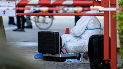 Junge Frau in München erstochen: 19-Jähriger Tatverdächtiger schweigt