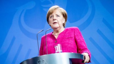 Politologe: Merkels Kanzlerschaft durch Asylstreit nicht gefährdet
