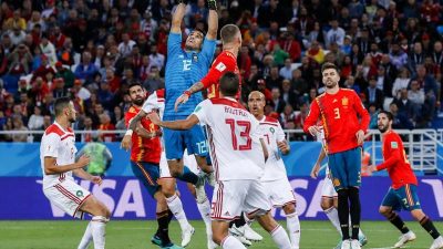 Spanien als Gruppensieger ins Achtefinale