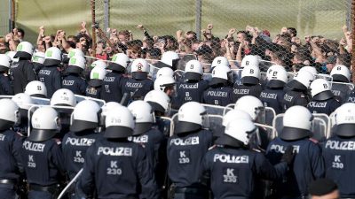 Österreich hält Grenzschutzübung mit 700 Polizisten und Soldaten gegen Einwanderer ab