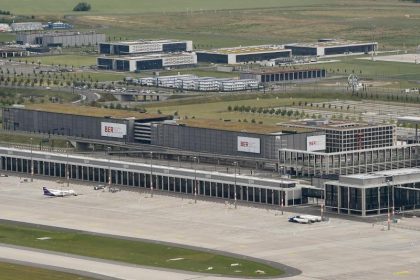 VW muss Autos ohne Zulassung auf BER-Flughafen abstellen
