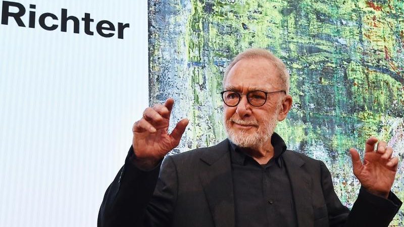 Werke von Maler Gerhard Richter aus Mülltonne gestohlen: Mann zu 3150 Euro Geldstrafe verurteilt