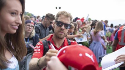 Vettel in Österreich knapp vor Hamilton