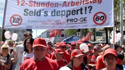 Wien: Rund 80.000 demonstrieren gegen möglichen Zwölf-Stunden-Tag