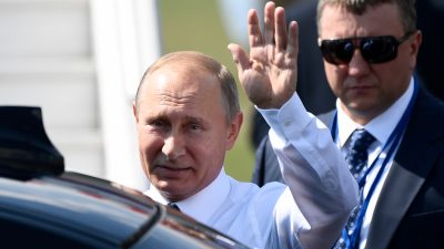 Trump und Putin nehmen Gipfelgespräche in Helsinki auf