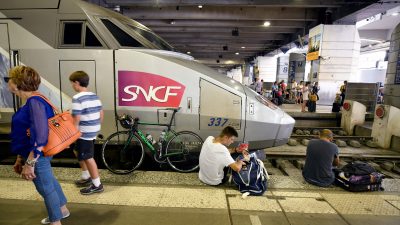 Wichtiger Pariser Bahnhof zur Urlaubszeit wegen Brand stundenlang außer Betrieb