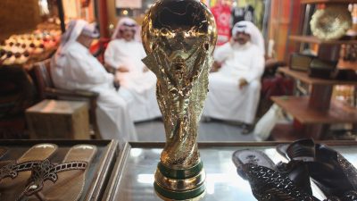 Bericht: Katar diskreditierte WM-Mitbewerber durch Fake-News-Propaganda