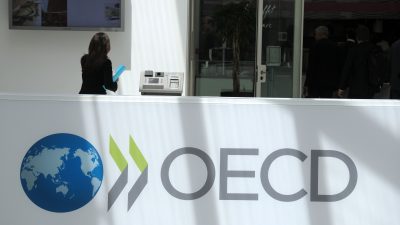 OECD rechnet mit Einbruch der Weltwirtschaft von bis zu 7,6 Prozent