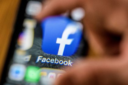 Facebooks Stern im Sinken?  – Investoren fordern Facebook-CEO Mark Zuckerberg zum  Rücktritt auf