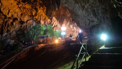 Rettungseinsatz für Jungen in Höhle in Thailand begonnen