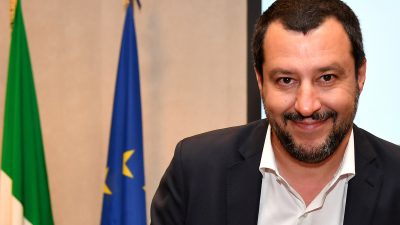 Italiens Innenminister Salvini entsendet Polizei an französische Grenze