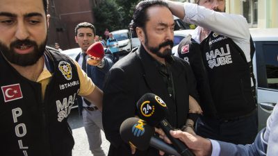 Berühmter türkischer Fernsehprediger mit zahlreichen Anhängern festgenommen