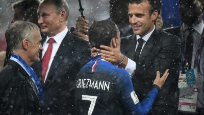 Weltmeister Frankreich erhält Orden der Ehrenlegion