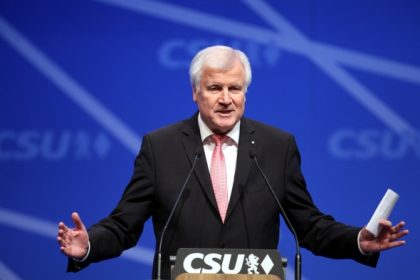Seehofer will Sprach-Korrektur bei gleichbleibender Asylpolitik