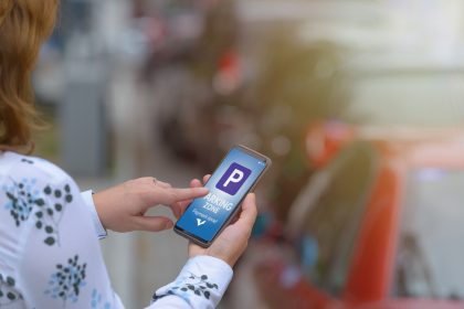 Bessere Luftqualität: Verkehrsminister verteilt 18 Millionen Euro für intelligente Verkehrslenkung