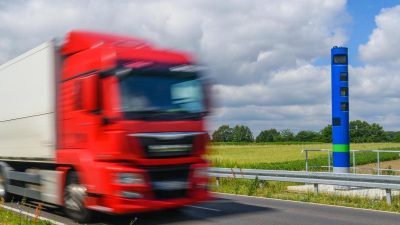 Ab 1. Juli: Maut für LKW und Traktoren über 7,5 t auf allen Bundesstraßen