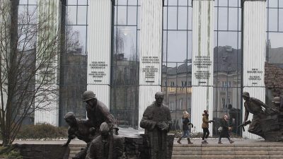 Duda umgeht Verwaltungsgericht und ernennt 27 Richter für Polens Oberstes Gericht