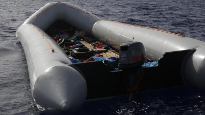 Neun Flüchtlinge offenbar im Mittelmeer vor Spanien ertrunken